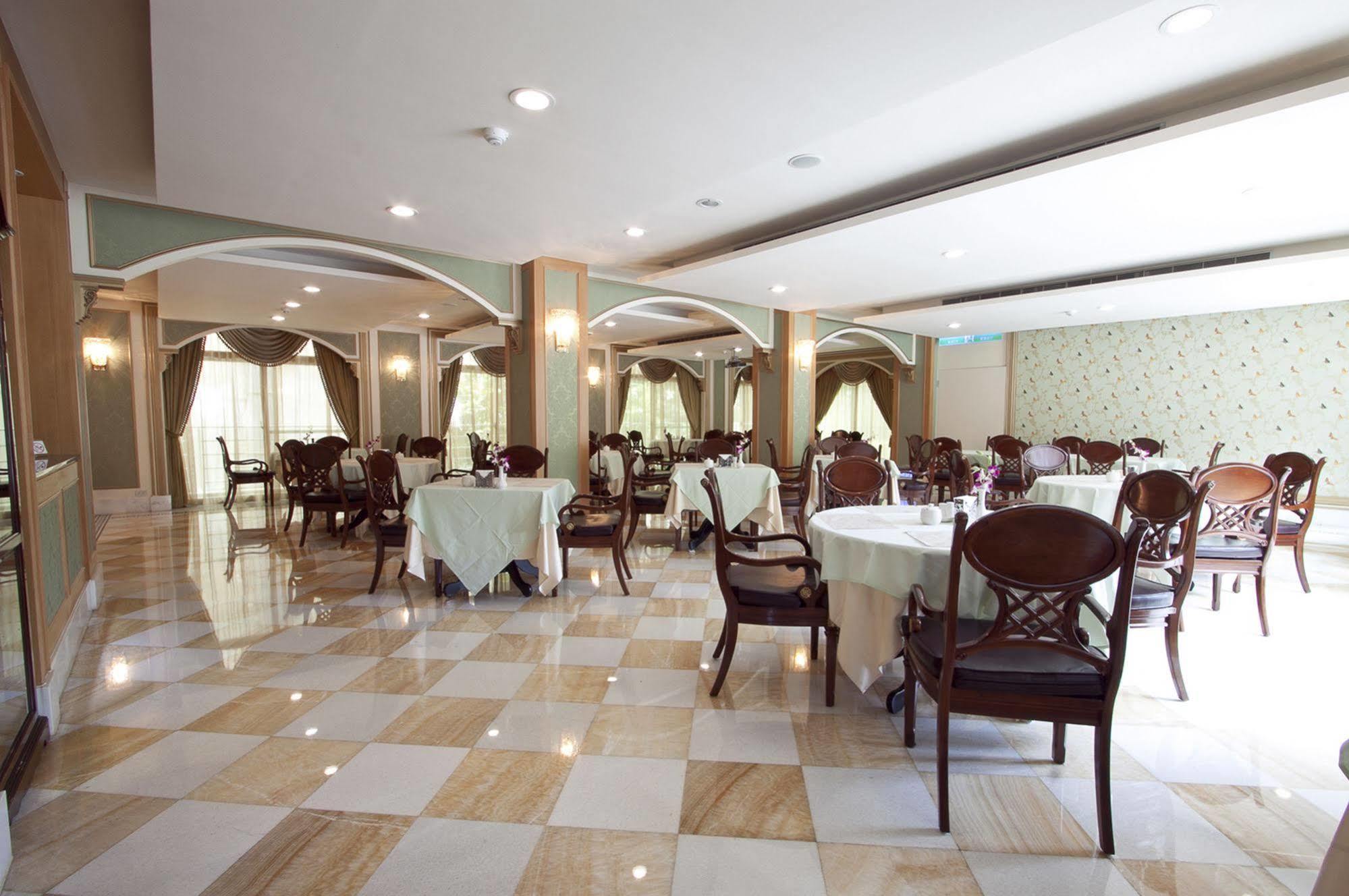 Royal Seasons Hotel Beitou Тайпей Екстериор снимка